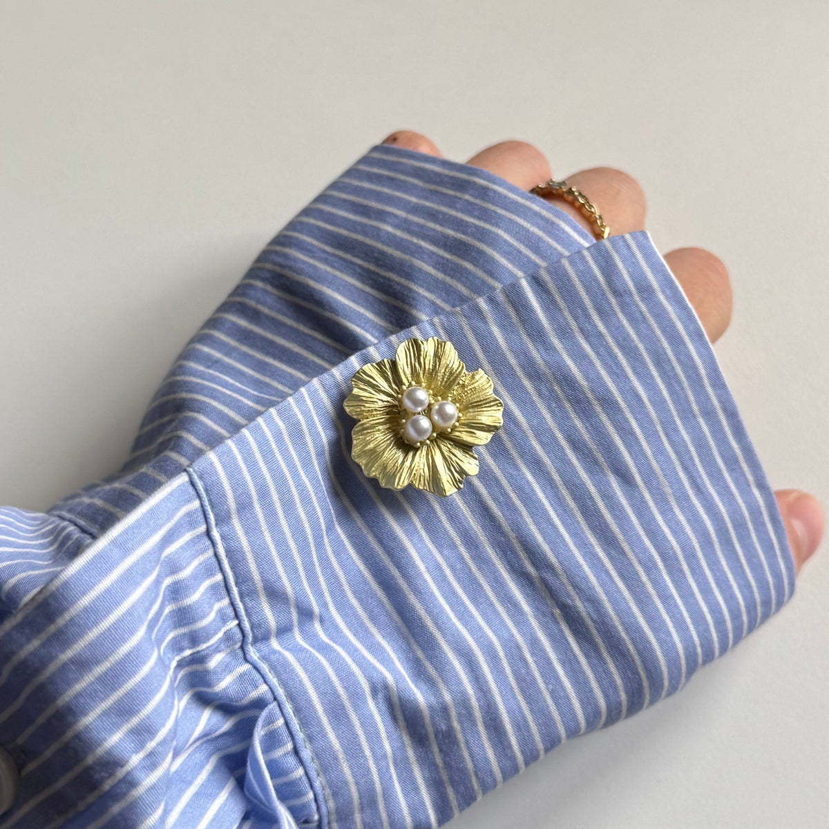 Paires de boutons de chemise « éclipse »